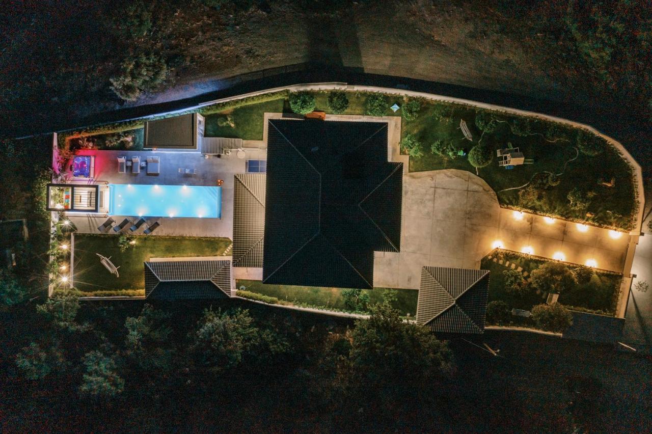 M Mansion Villa Pefki Eksteriør billede