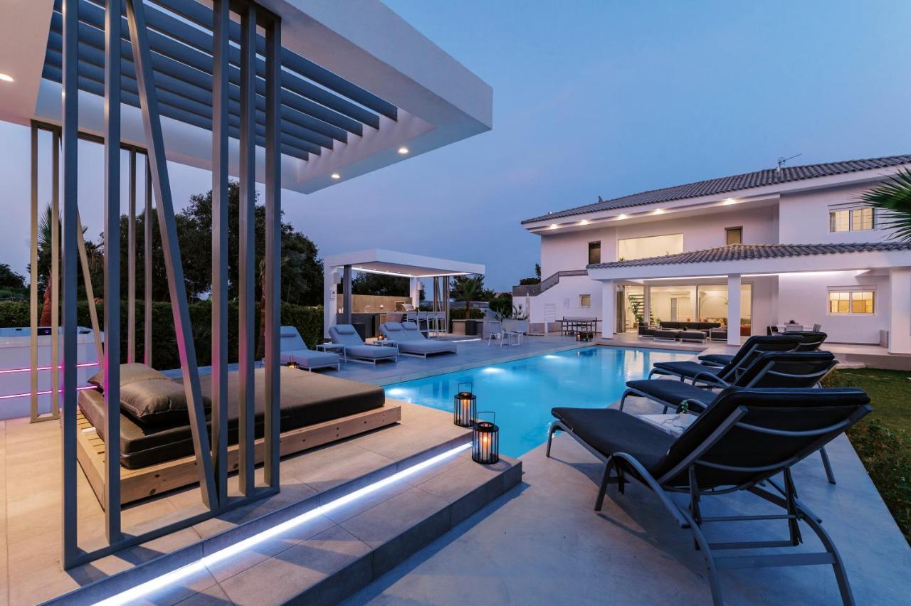M Mansion Villa Pefki Eksteriør billede